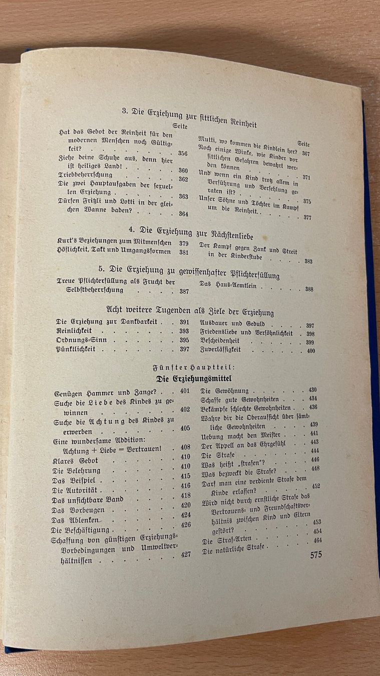 Livres: Die Schweizerfrau als Mutter und Erzieherin 1935 – D'occasion à Glattfelden par cybermaxx 8