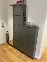 Grosses hochwertiges Schuhregal / Schuhschrank mit Spiegel –