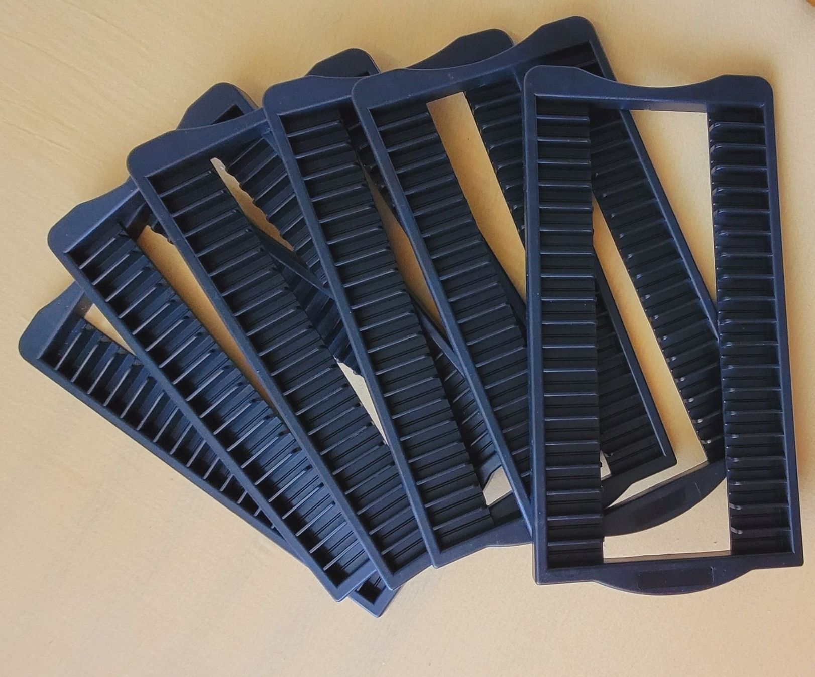 Racks & Cavalletti: 8 Stück CD Flipper / CD-Ständer zum Blättern – Usato da Rotkreuz venduto da groeli69 4