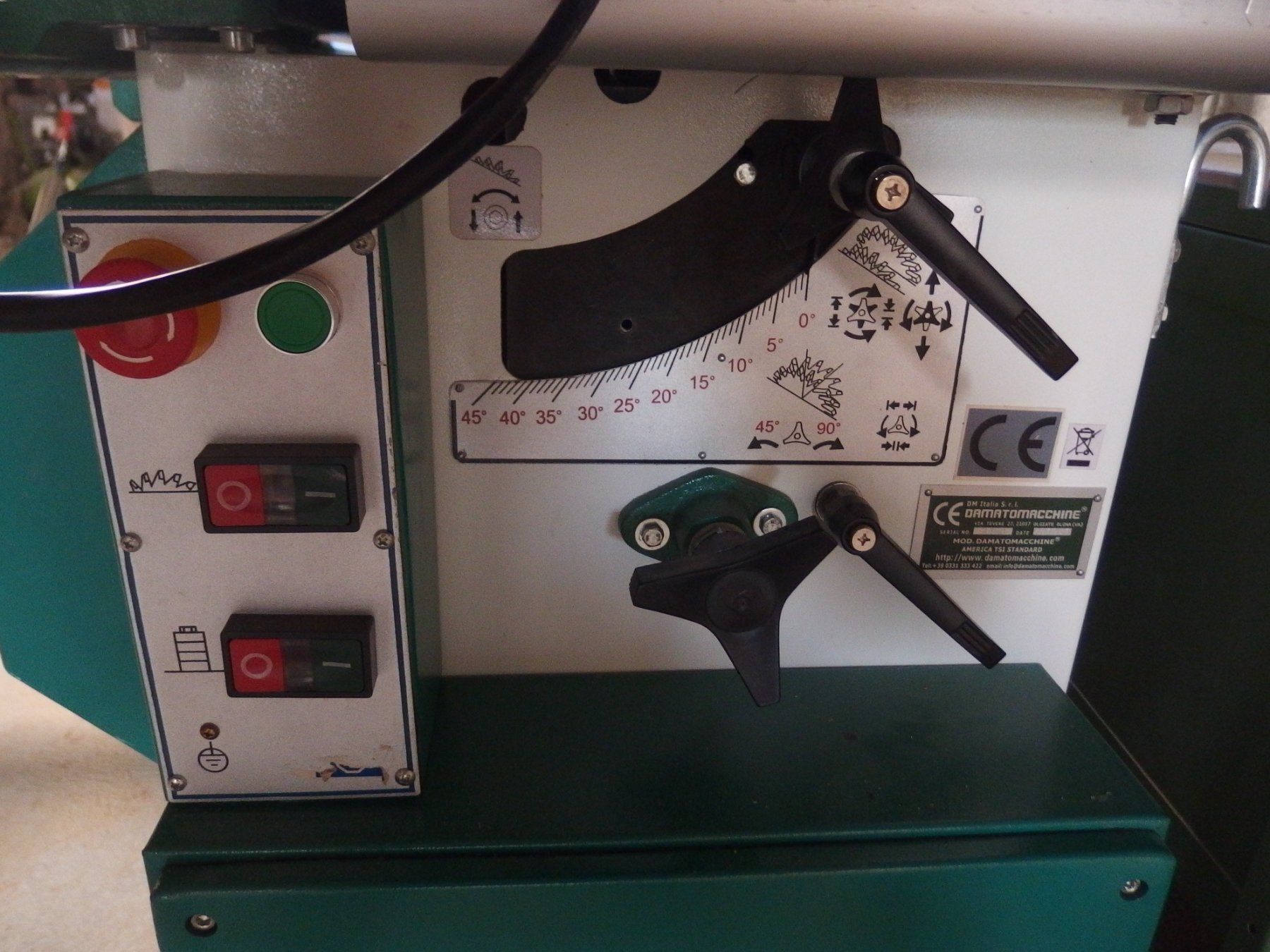 Tutte le macchine: 2 Machines a bois combinée 5 opérations – Usato da Le Locle venduto da yan_nvf9 1