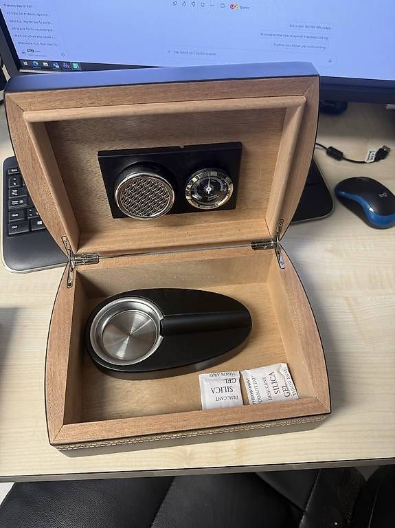 Humidor per sigari: Humidor  – Usato da Altishofen venduto da Kuonihof