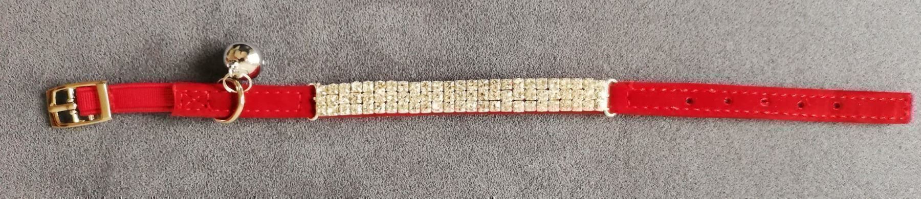 Guinzagli & Collari: Katzenhalsband Samt Rot mit Strass mit Elastikband – Nuovo e nell'imballaggio originale da Rüegsauschachen venduto da W4PAW 3