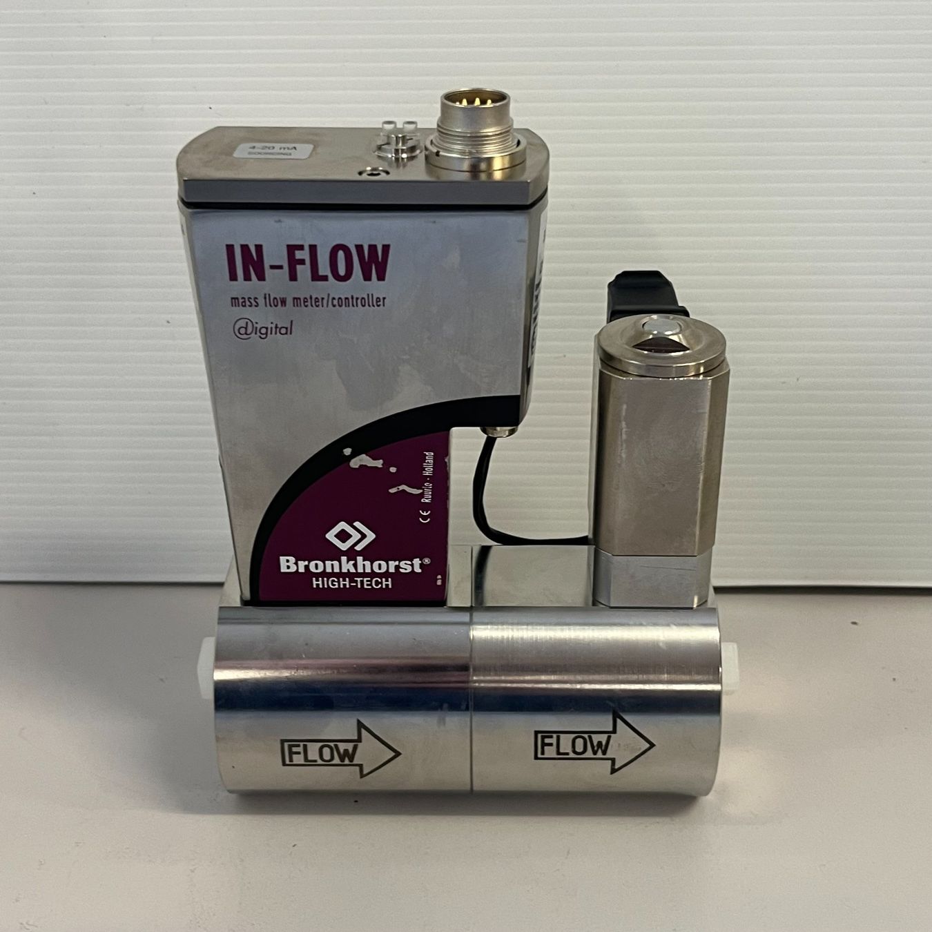 Accessori da laboratorio: Bronkhorst Mass Flow Controller F202 AI-AGD-00-V – Usato da Niederdorf venduto da LeptonAG_Labor 4