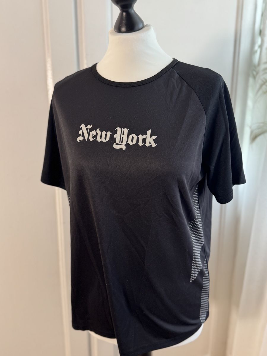 T-shirt: 4 Sport Shirts Gr. M – Usato da Wetzikon ZH venduto da el-lustigo2