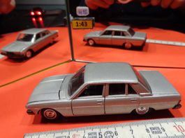Peugeot 604  1:43 (ohne Box) Solido No.40 FR  >  (H12)