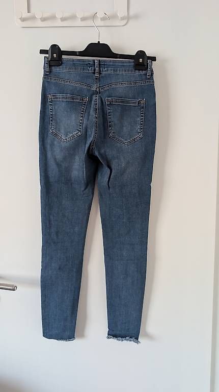 Jeans: Pieces Ripped Skinny Jeans S – D'occasion à Erschwil par andora00 2