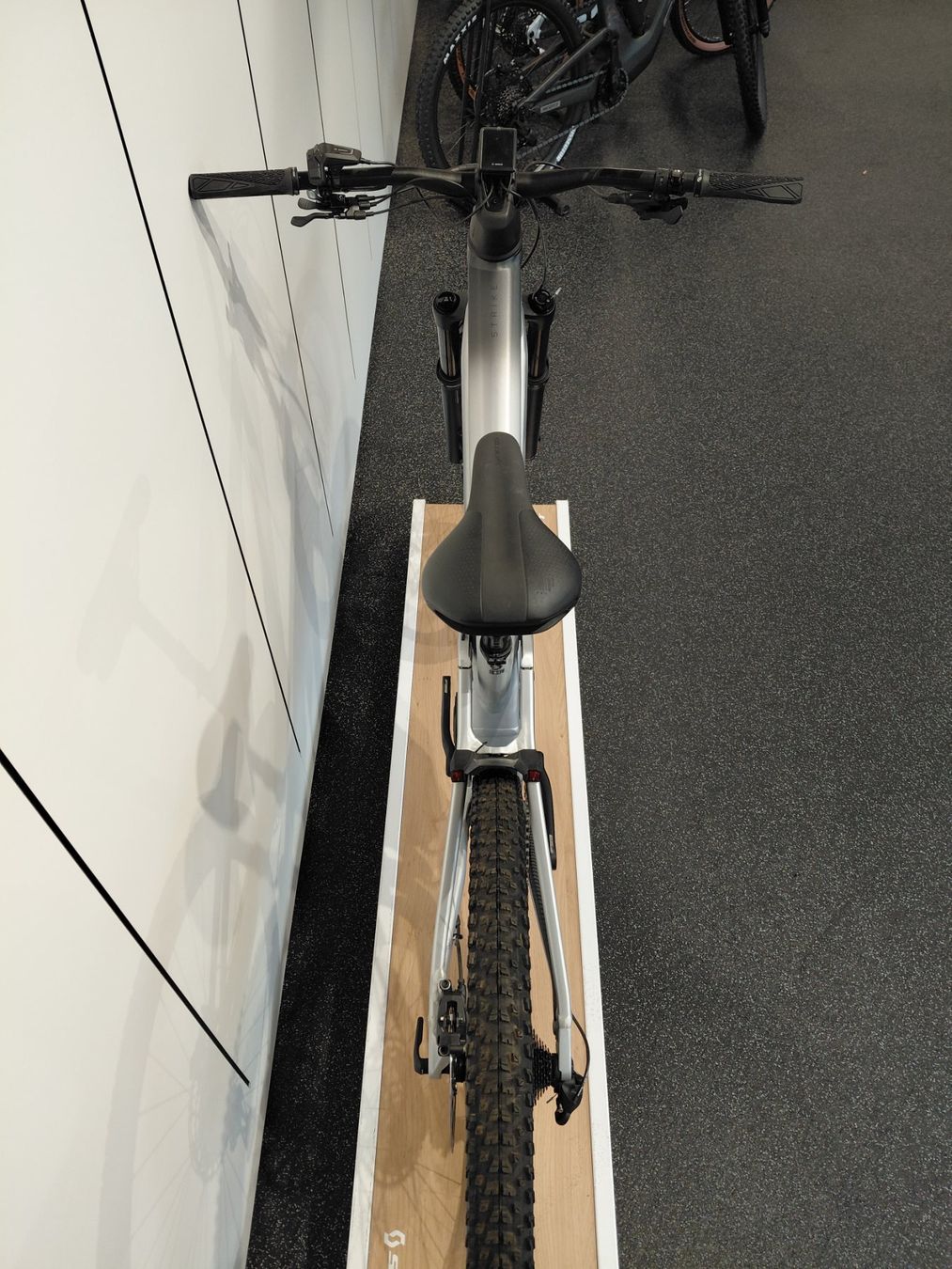 Scott Velos: Scott Strike eRide 920 2023 – Neu und originalverpackt aus Klosters von mie_9vjk 5