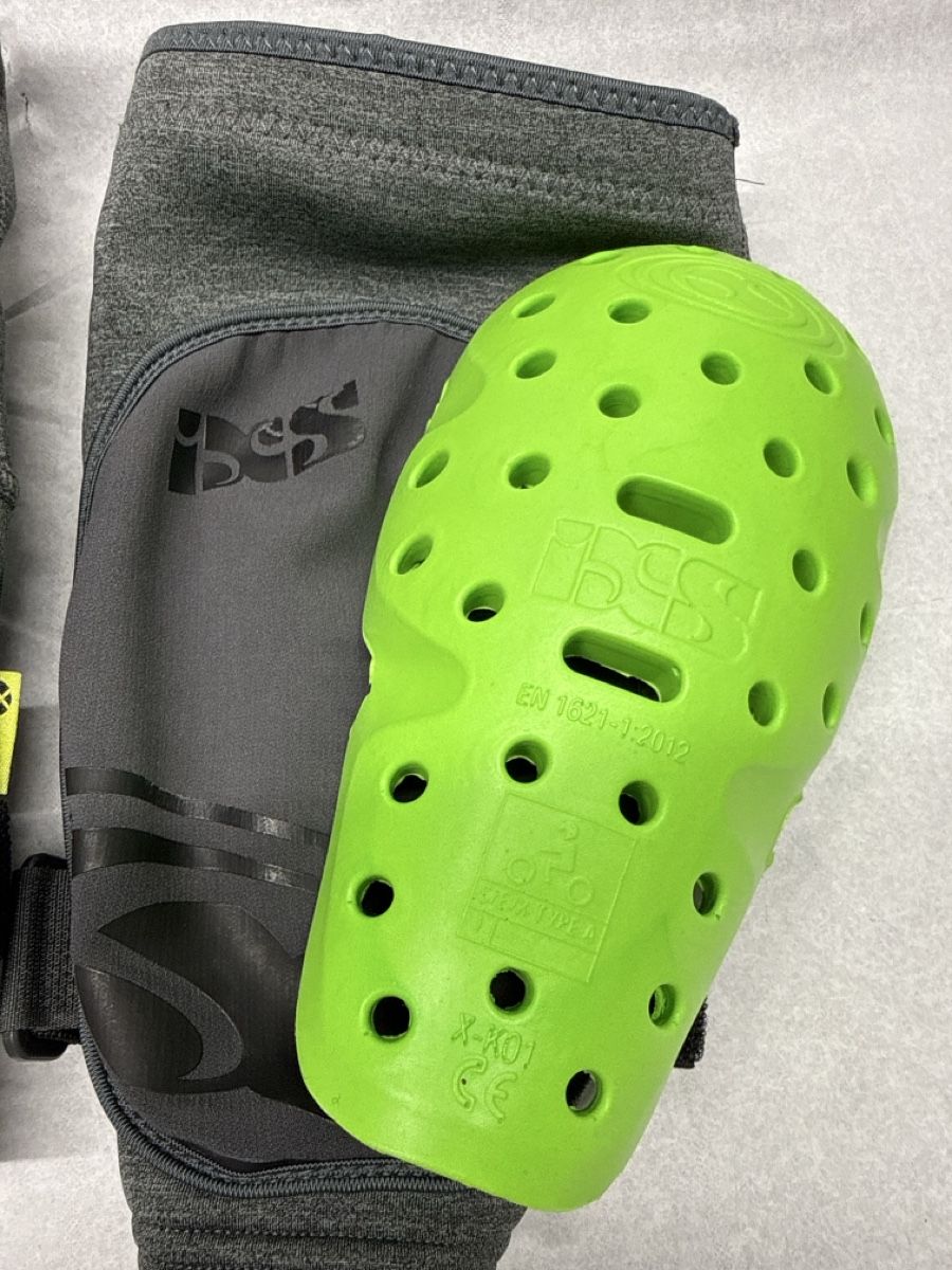 IXS Protections: Ginocchiere e gomitiere IXS Flow Evo+ Nuove – Neuf (Voir description) à Bioggio par Kim1974 3