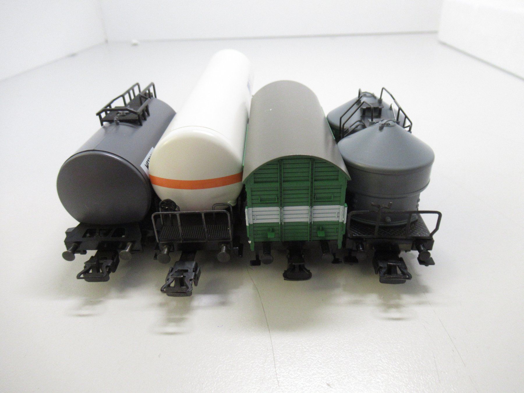 Märklin Modellini di ferrovie: Märklin 4792 Regional Wagen-Set "Südwest" H0 Wechselstrom – Usato da Basel venduto da mhmarken 4