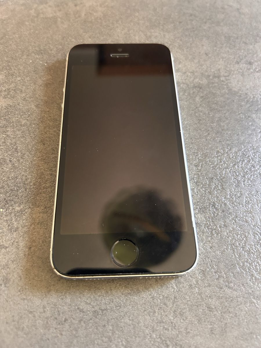 Apple Handys / Smartphones: iPhone 5s Silber 32GB  – Defekt aus Birwinken von Swissseller1408 2