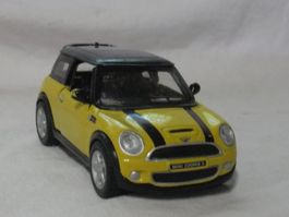 MINI COOPER S   MAISTO   1:36  SEHR GUTER ZUSTAND