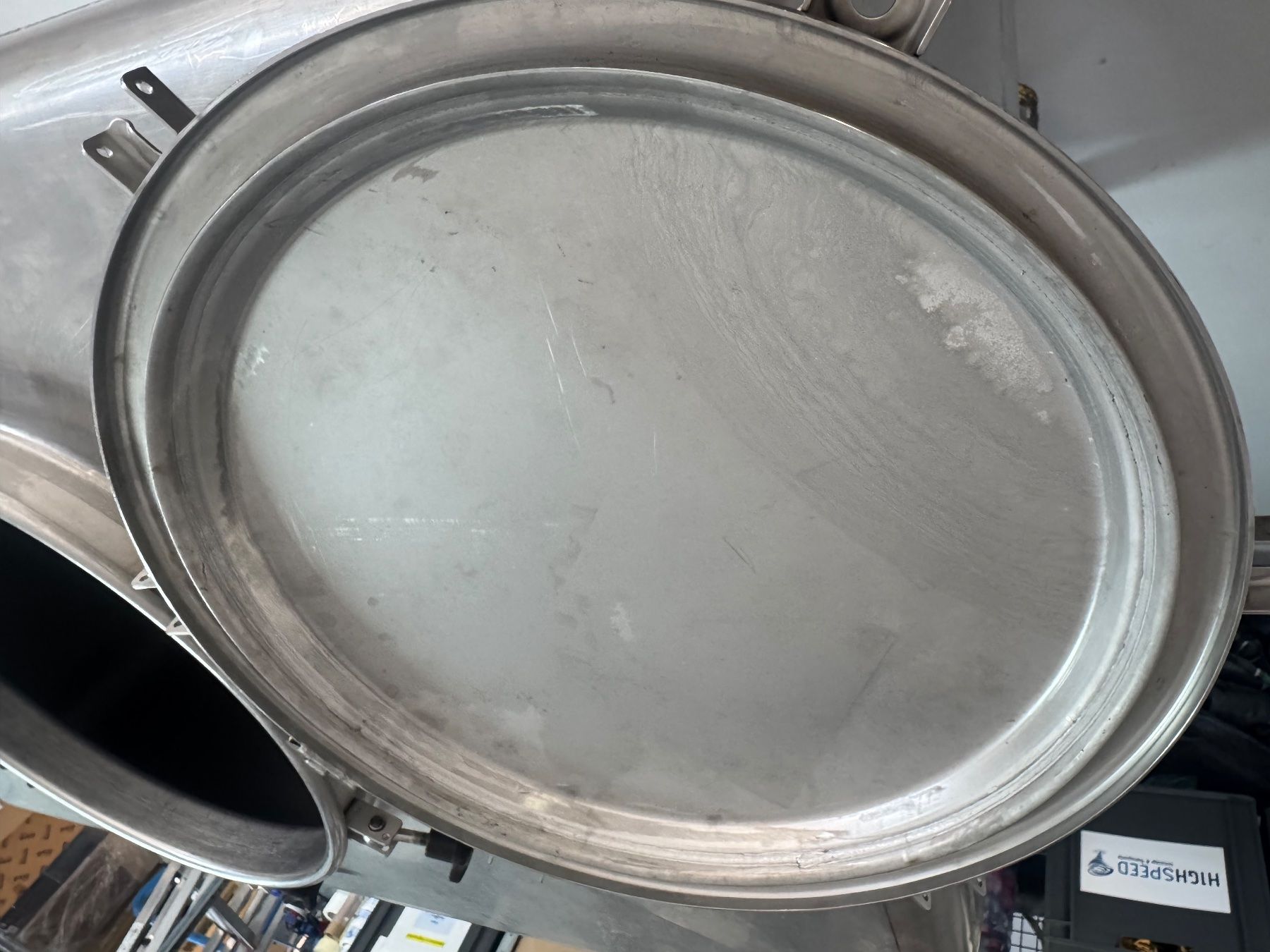 Accessori per altri veicoli: Edelstahltank / Dieseltank 1000L – Usato da Dietlikon venduto da HighspeedUmzug 9