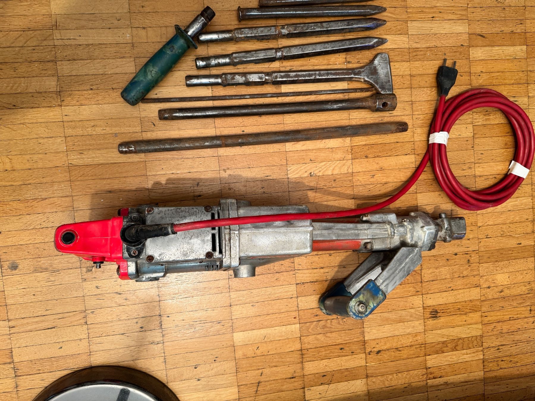 Alle Werkzeuge: Kango Spitzhammer – Gebraucht aus Zürich von Cibin 3
