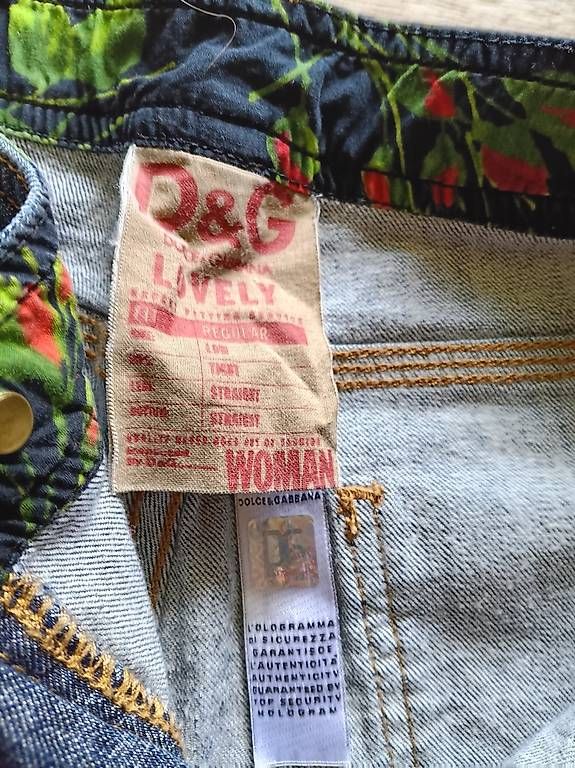Dolce & Gabbana Jeans: Dolce Gabbana jeans shorts gr.28 S – Usato da Nussbaumen AG venduto da Lightblue 1