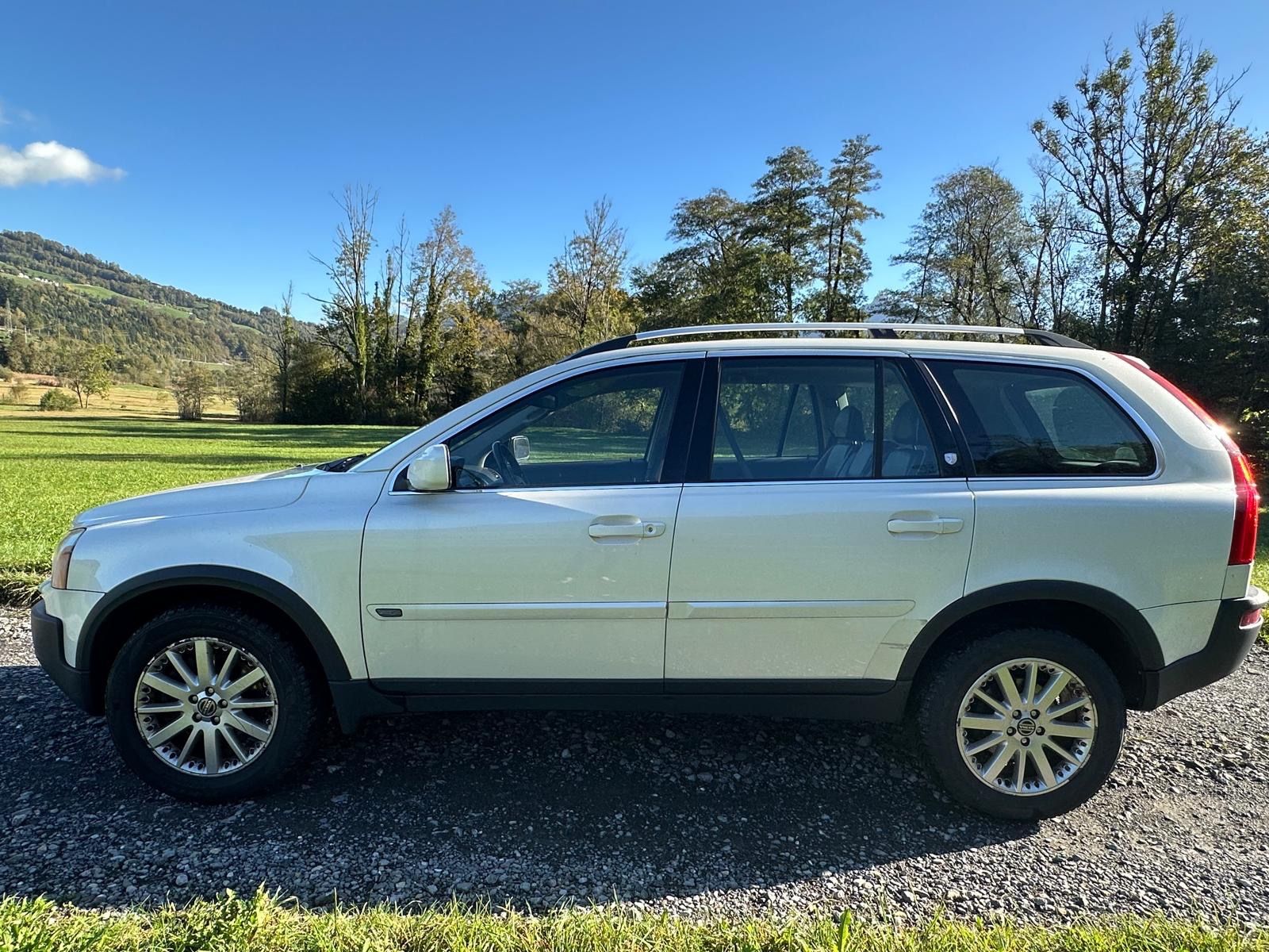 Volvo Autos: Volvo XC90 2.5 AWD mit MFK – Gebraucht aus Steinen von FIN 1