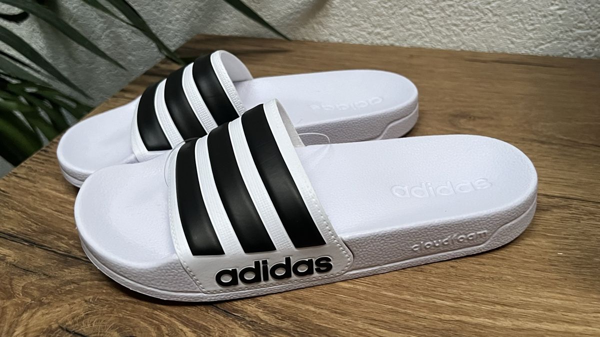 Adidas Scarpe da uomo: Original Adidas Adilette Shower Gr. 37 – Nuovo e nell'imballaggio originale da Visp venduto da bluenero