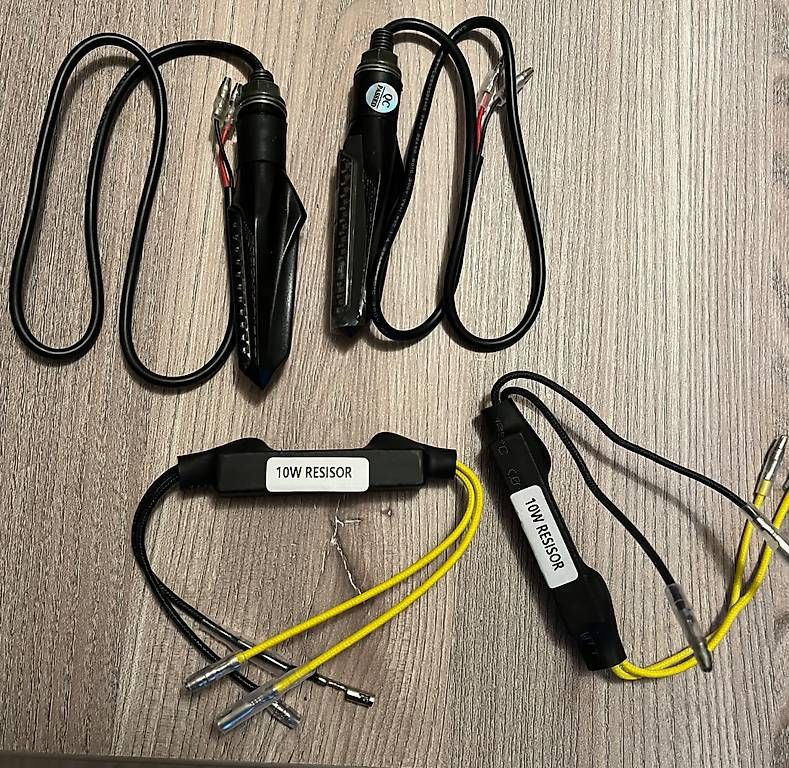 Scheinwerfer: Clignotant led dynamique – Gebraucht aus Moutier von cbr90