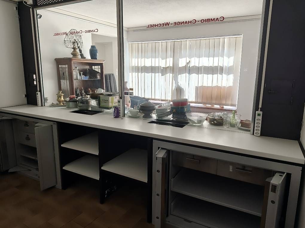 Allestimento di negozi e stand fieristici: Casseforti ex ufficio cambio – Usato da Riazzino venduto da luc_c9v7