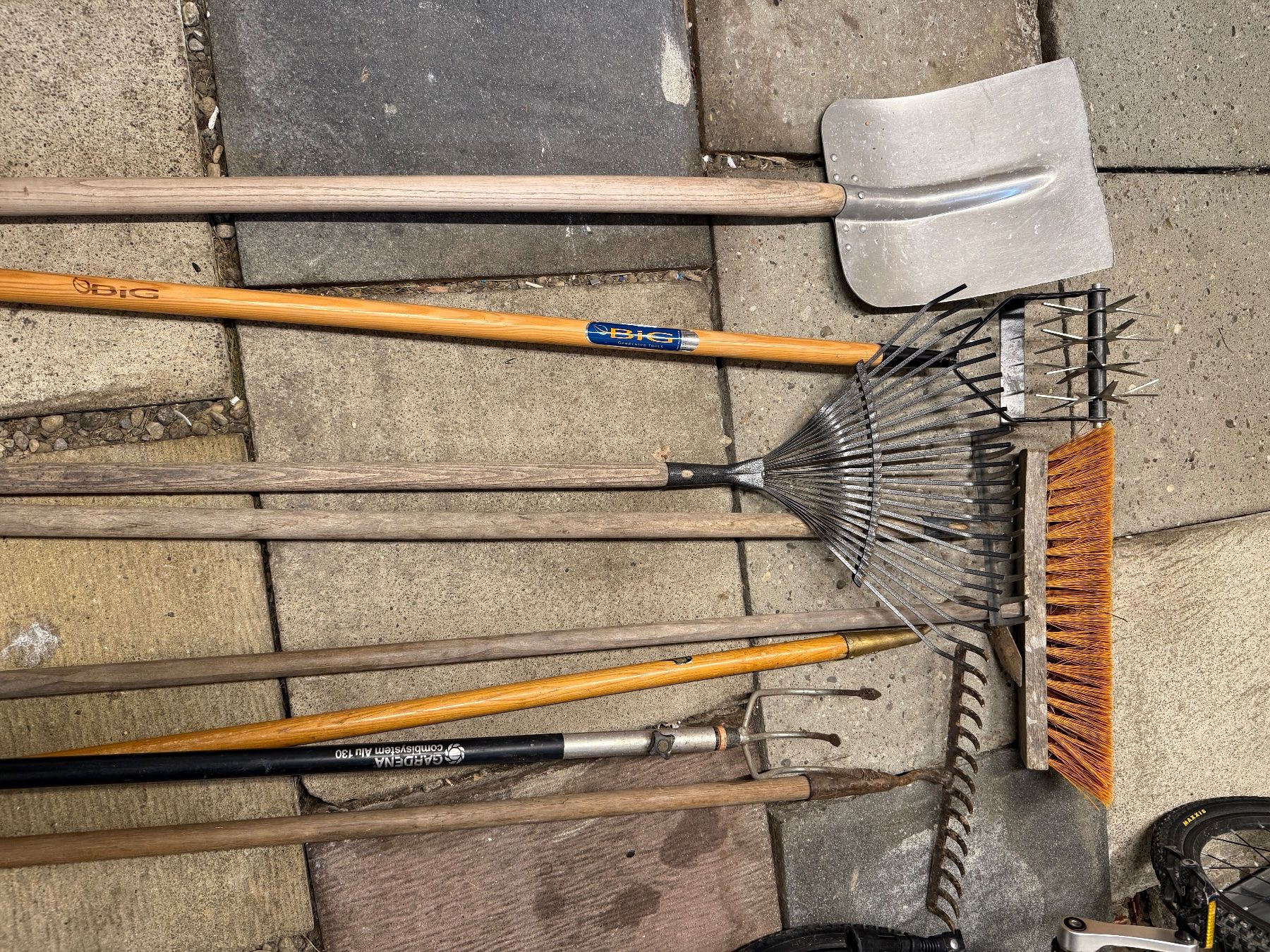 Tutti gli attrezzi: Gartenwerkzeug Set – Usato da Herzogenbuchsee venduto da yan_86bj