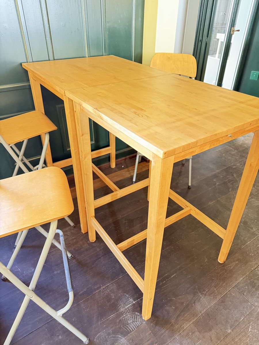 Ikea Sgabelli: Ikea Küchentisch Bartisch + Barhocker BJÖRKUDDEN – Usato da Goldach venduto da toverlani64 1