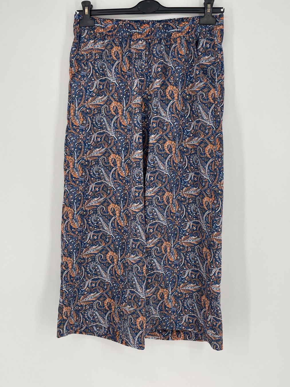 Pantaloni: Luftige Hose Gr. 38 Esmara – Usato da Auenstein venduto da moin.