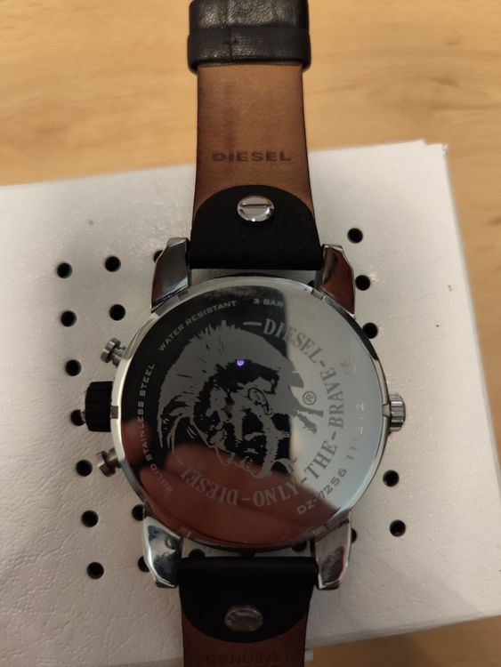 Diesel Uhr 6