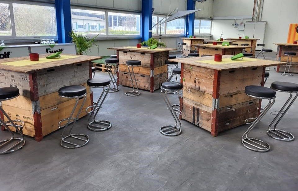 Sgabelli: Barhocker Zeta zu verkaufen – Usato da Oetwil am See venduto da Openairbar