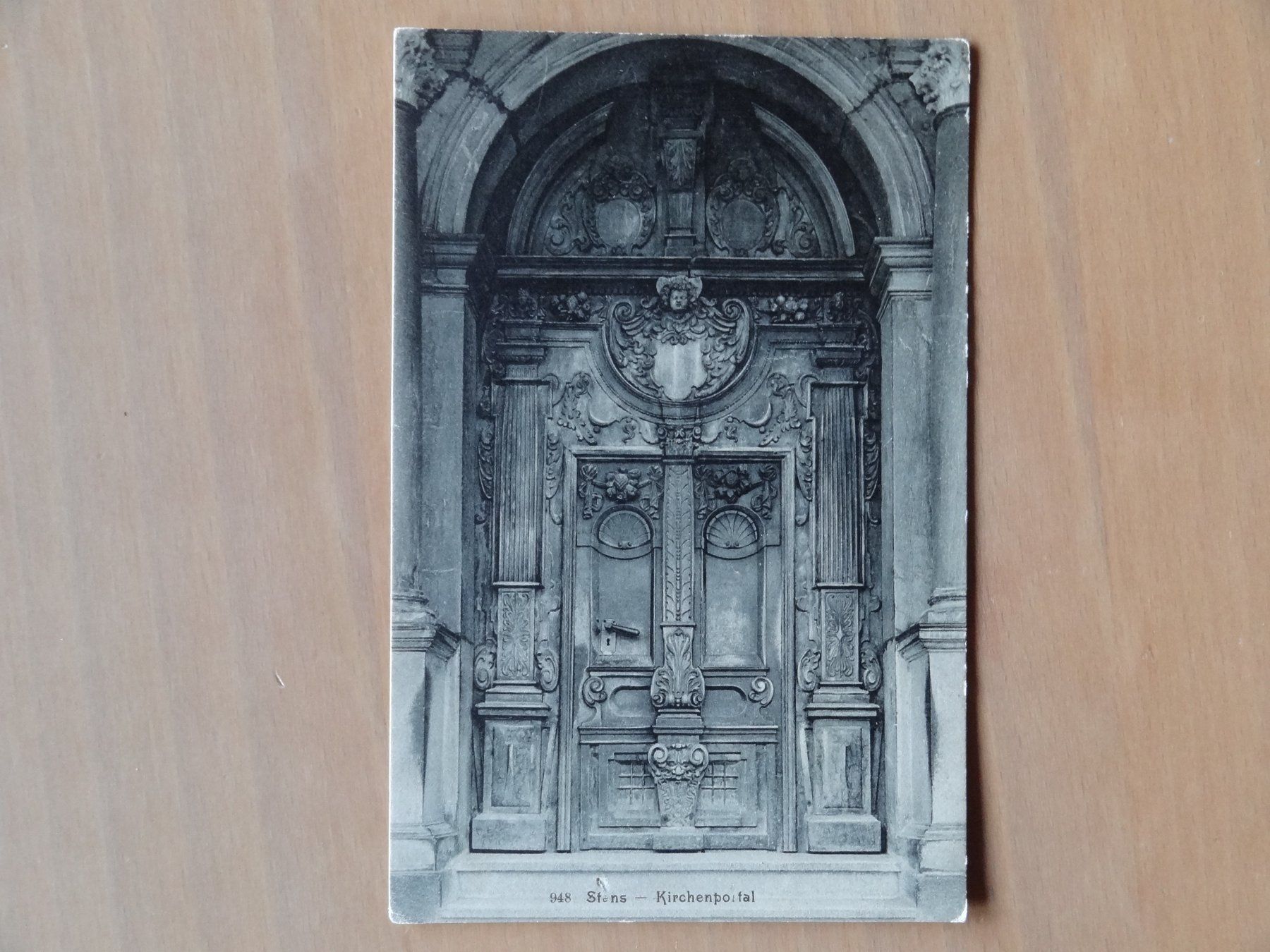 Cartoline postali: Stans - NW - Kirchenportail – Usato da St Léonard venduto da Riglin
