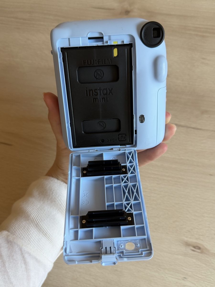 Fujifilm Fotocamera: Fujifilm Instax Mini 12 Camera Light Blue Like New – Nuovo (secondo la descrizione) da Puplinge venduto da yav_9r9f 4