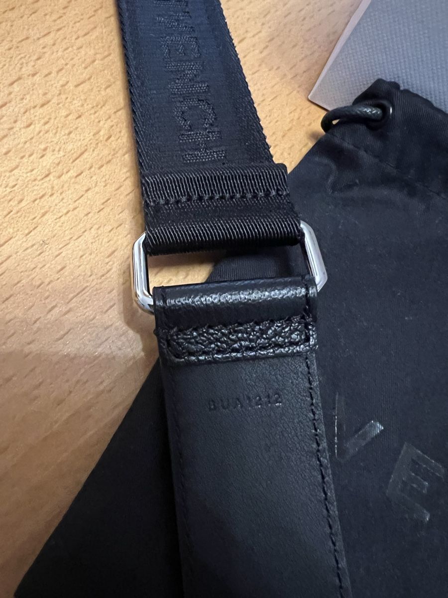 Cinture: Givenchy Herren Gürtel Gr.90 neuwertig mit Box – Usato da Sursee venduto da nst_czk2 1