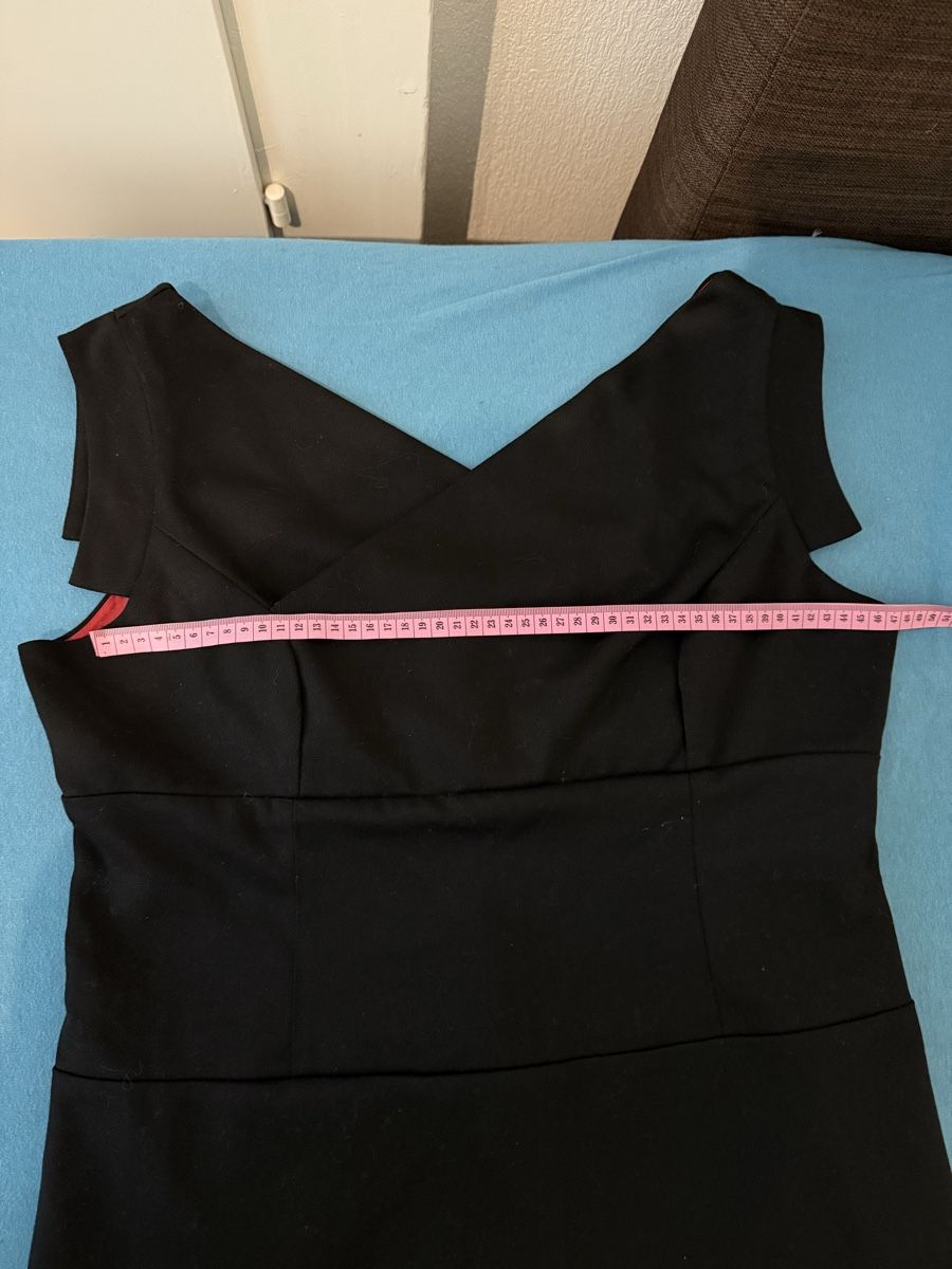 Robes: Robe noire courte – D'occasion à Le Locle par tchanatakoua 2
