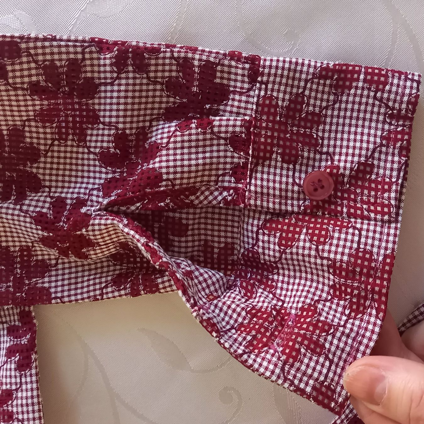 Camicette: elegante Bluse bordeaux mit Blumen Gr 40 – Usato da Brüttisellen venduto da kikaninchen79 2