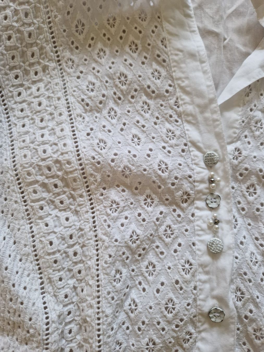 Peter Hahn Blusen: Bluse Gr. 48, kurzarm, von Peter Hahn, mit Strass-Knöpfe – Gebraucht aus Arlesheim von Vera6 8