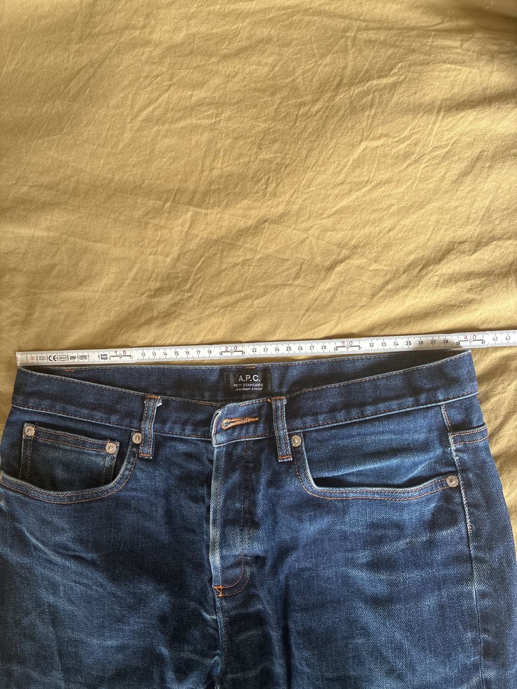 Apc Jeans: A.P.C. Petit Standard Jeans, Grösse 32 – D'occasion à Fribourg par waves55 3
