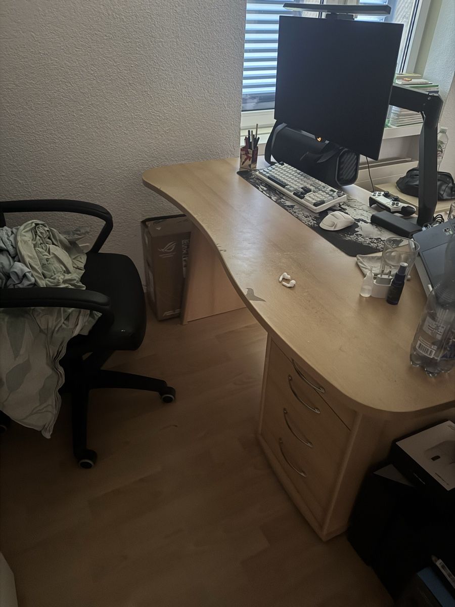 Tavoli: Tisch Gratis – Usato da Zürich venduto da vla_72d8 2