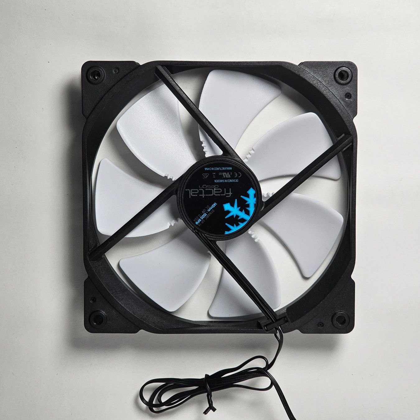 Fractal Custodie: Fractal Design PC-Gehaeuseluefter 140mm – Usato da Goldau venduto da MarketVentures 1