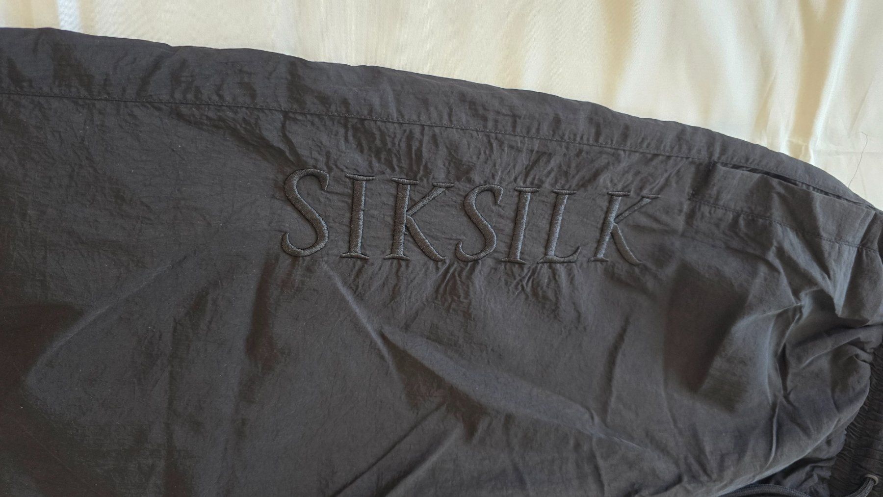 Siksilk Hosen: SikSilk x Steve Aoki Trainerhosen Gr.L – Gebraucht aus Löhningen von Sanmyk 2