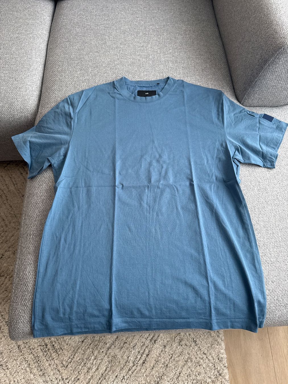 Y-3 T-shirt: Y-3 T - Shirt Grösse M – Usato da Wädenswil venduto da Sneakerio