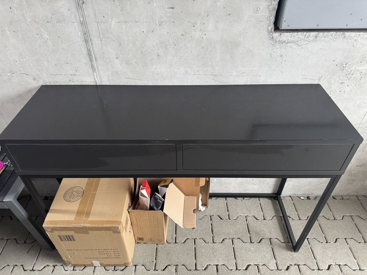 Console: Konsole Schwarz ab 1.- – Usato da Hausen AG venduto da SF3011