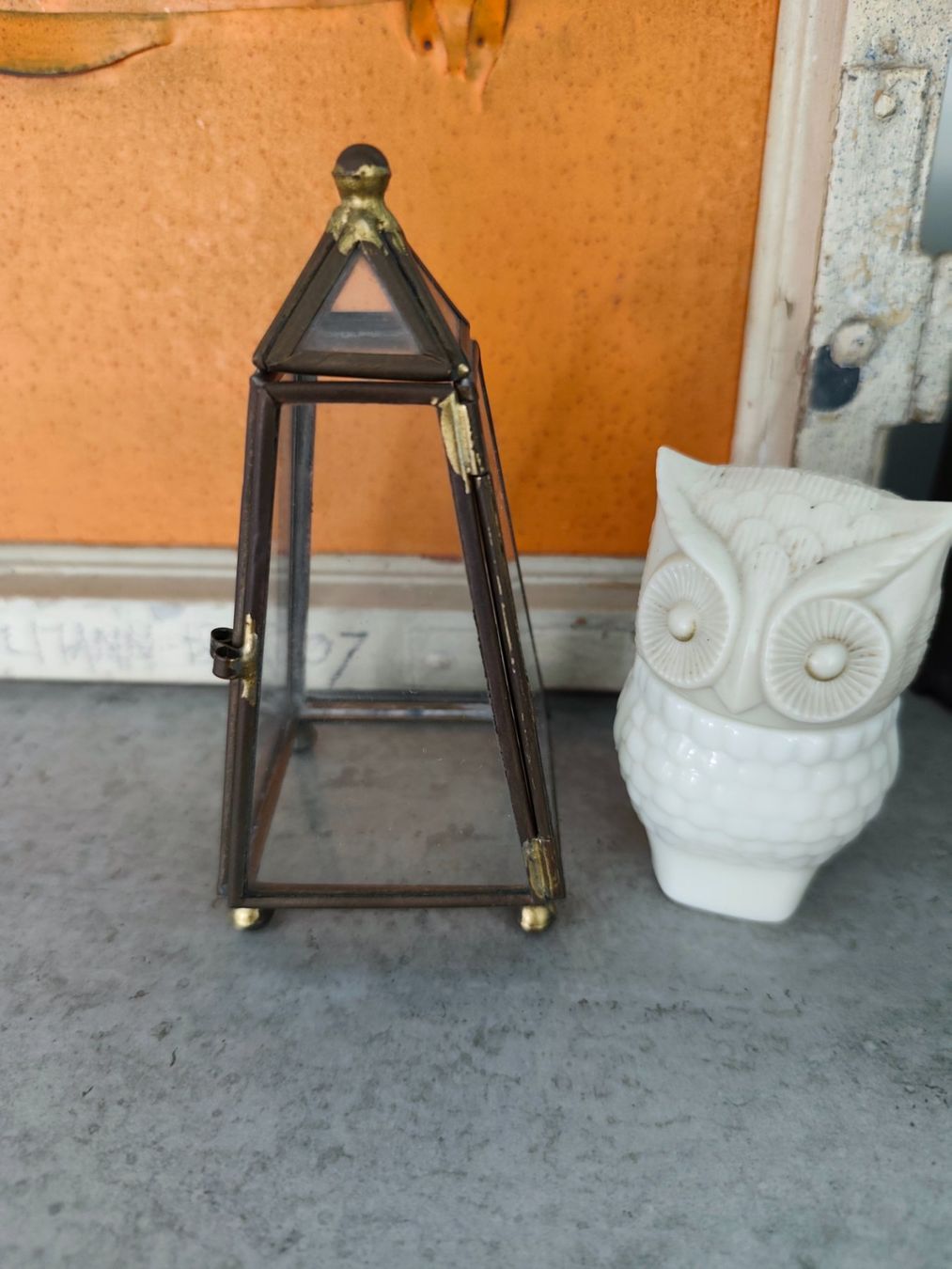 Vetrine: Vintage Mini-Vitrine Pyramide aus Messing & Glas Deko – Usato da Laufen venduto da Buh-Ding 1