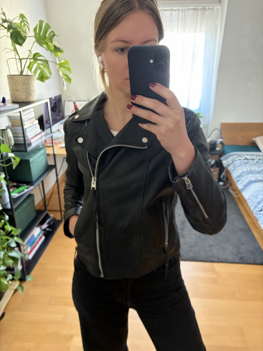 Giacche: Mango Black Leather Biker Jacket – Usato da Zürich venduto da Abu95 1