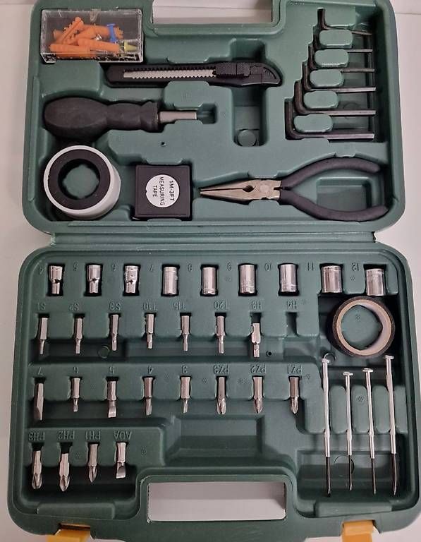 Tous les outils: Werkzeuge Box  – D'occasion à Seuzach par Wolf936