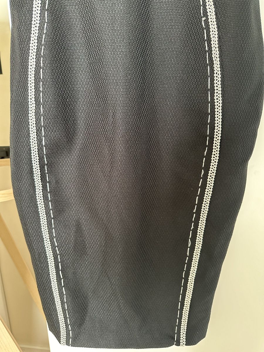 Kleider: Schönes Kleid wenig getragen – Gebraucht aus Naters von nhu_7xwg 3