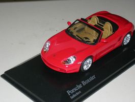 Porsche Boxster 2002 rot *  Minichamps 1:43,