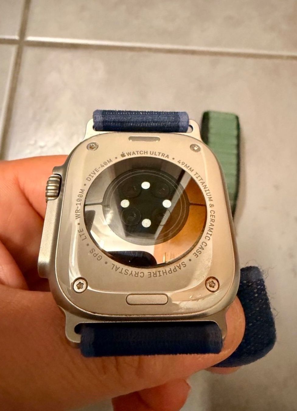 Apple Smartwatch: Apple Watch Ultra 2 Titan – Usato da Zürich venduto da Jered.a.r 4