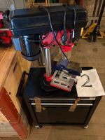 Stand-Bohrmaschine mit Werkstattwagen, inkl. Schraubstock