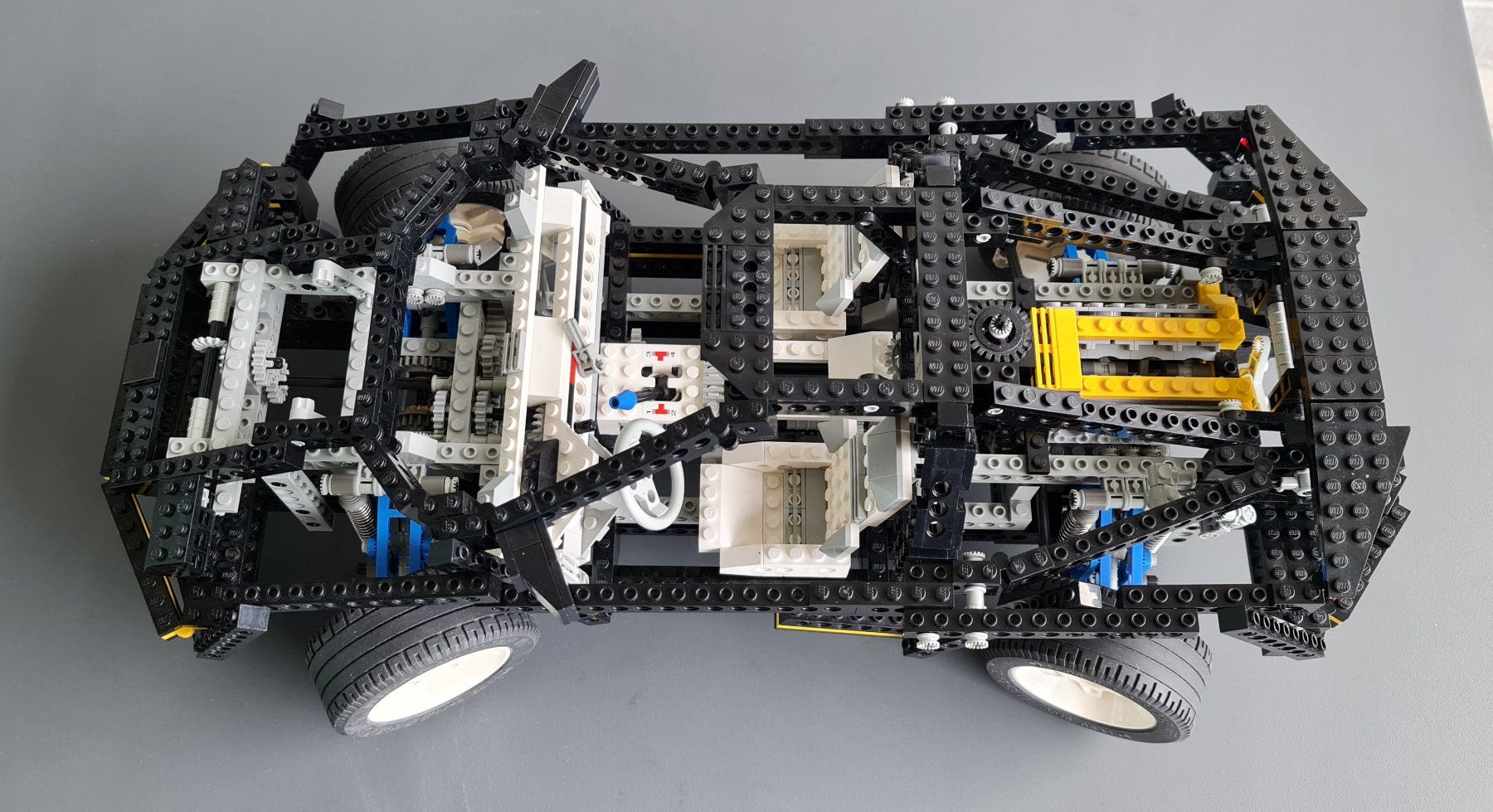 Lego Baukästen: LEGO Technic 8880 - Super Car, von 1994 – Gebraucht aus Liebefeld von  3
