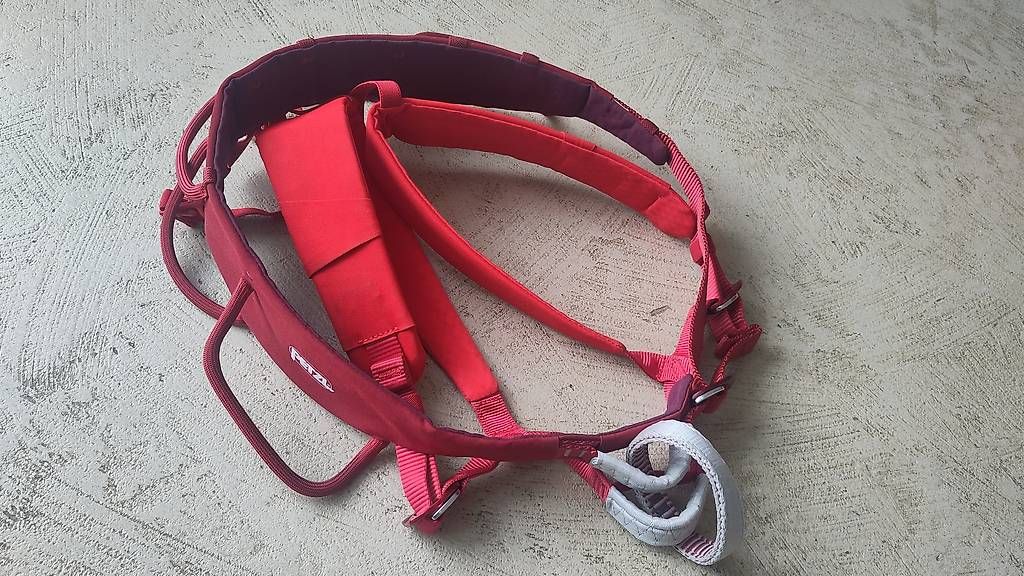 Attrezzatura da arrampicata: Baudrier Petzl Adjama M – Usato da Corpataux venduto da XavHab 2