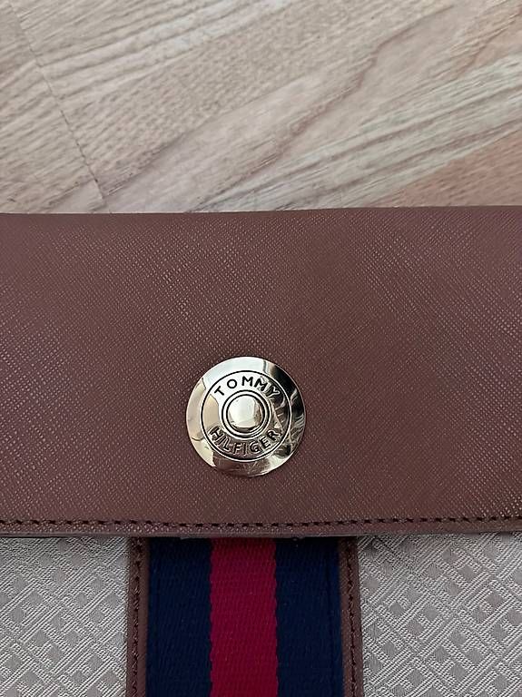 Sacs femmes: Mini Tommy Hilfiger Tasche / Bag – D'occasion à Spreitenbach par sam_l5fj 1