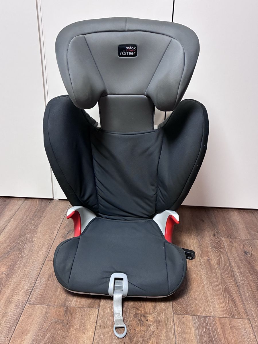 Britax Römer Seggiolini per auto: Kindersitz Auto Römer Britax – Usato da Dielsdorf venduto da Fabio1975 1
